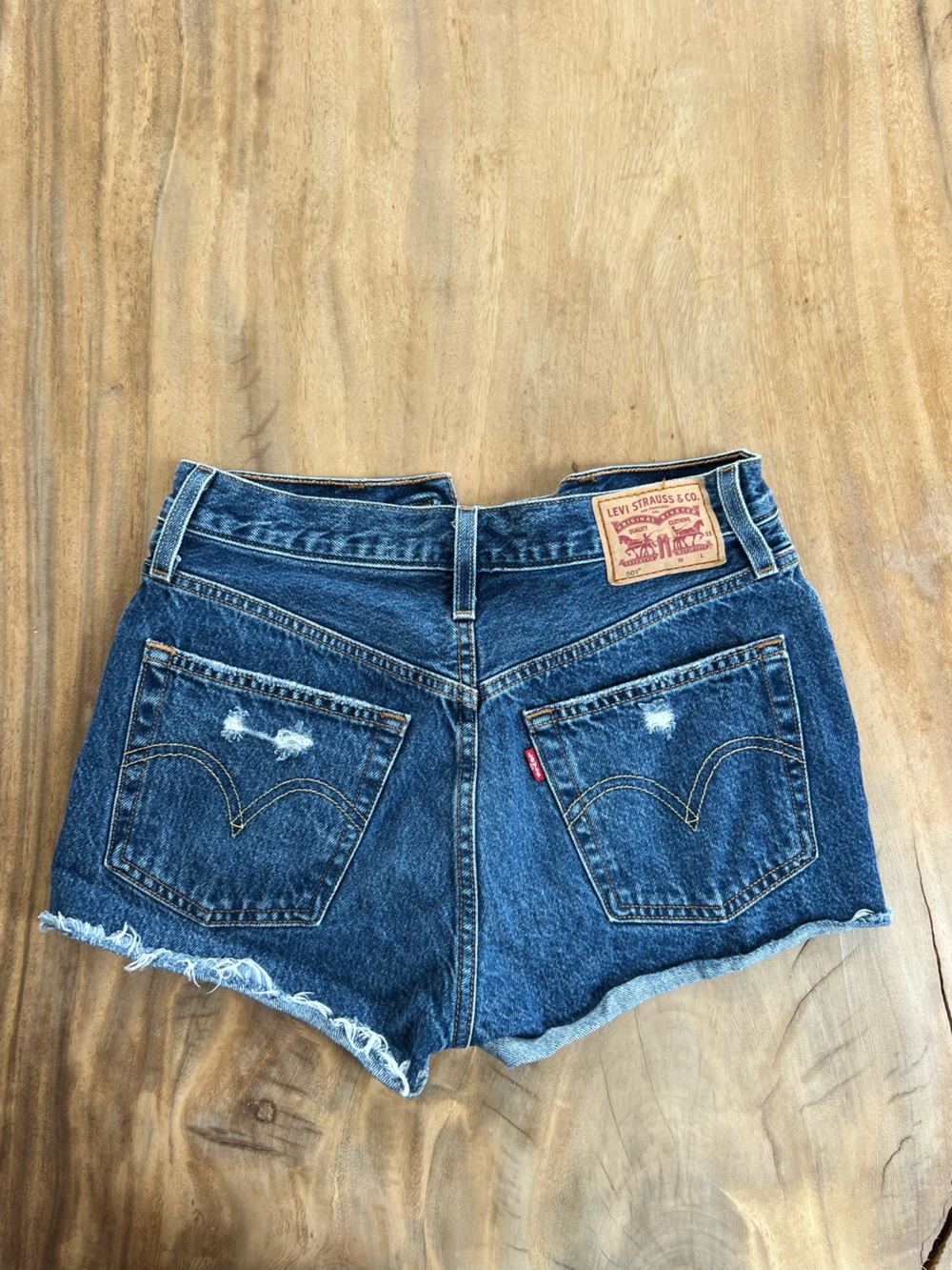 Levi’s dark 501 cut off shorts - Picture 5 of 5